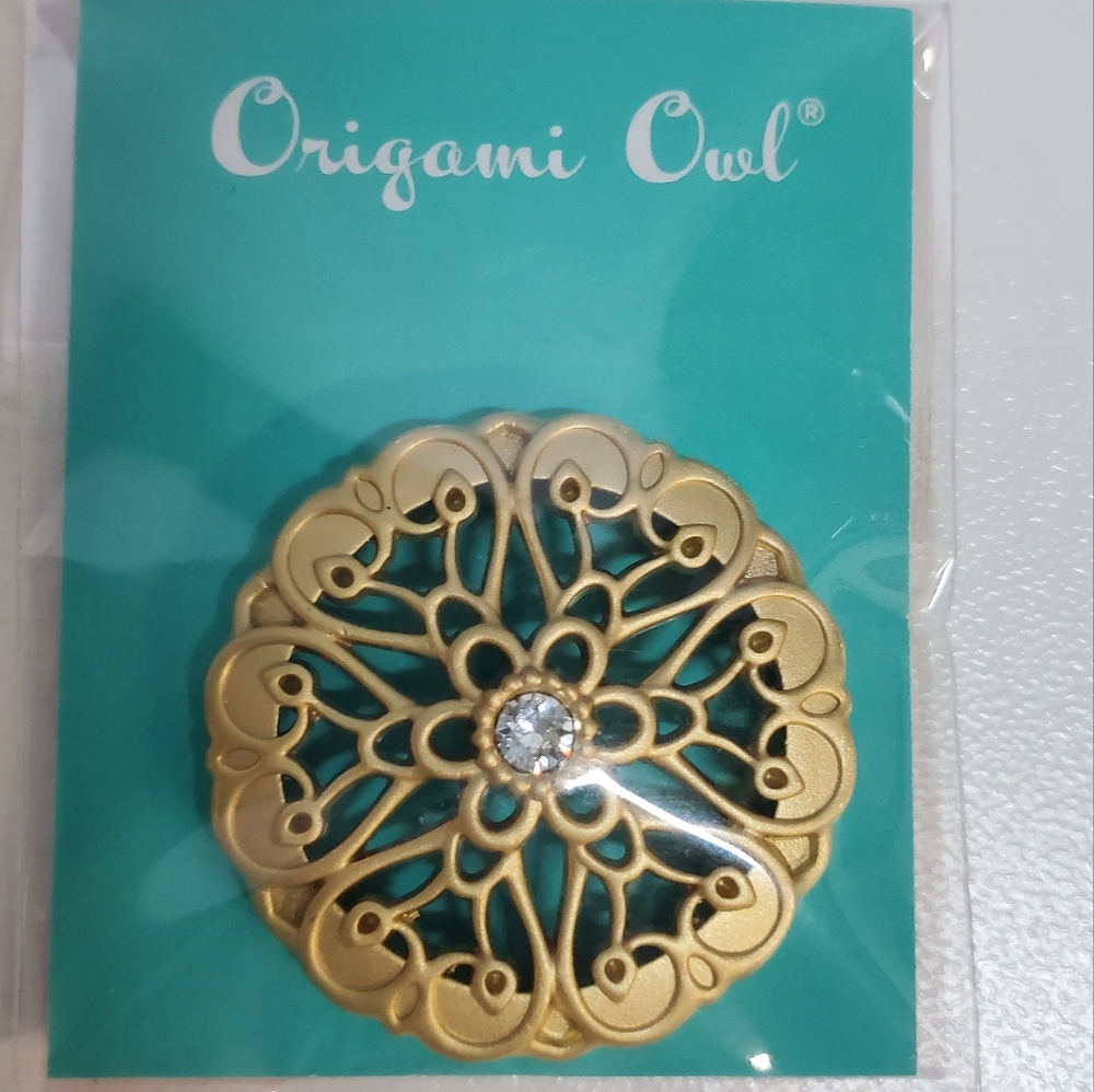 Origami Owl - Brand New Medium Gold Sentiments Twist Locket Face with Crystal